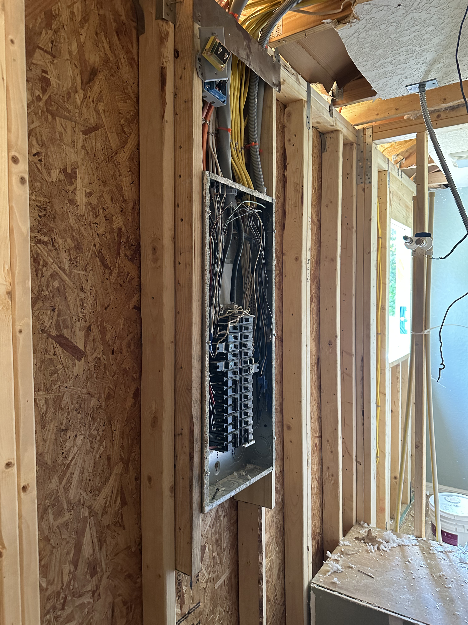 AA0115F0-4E97-4724-9757-079CE55BCA08