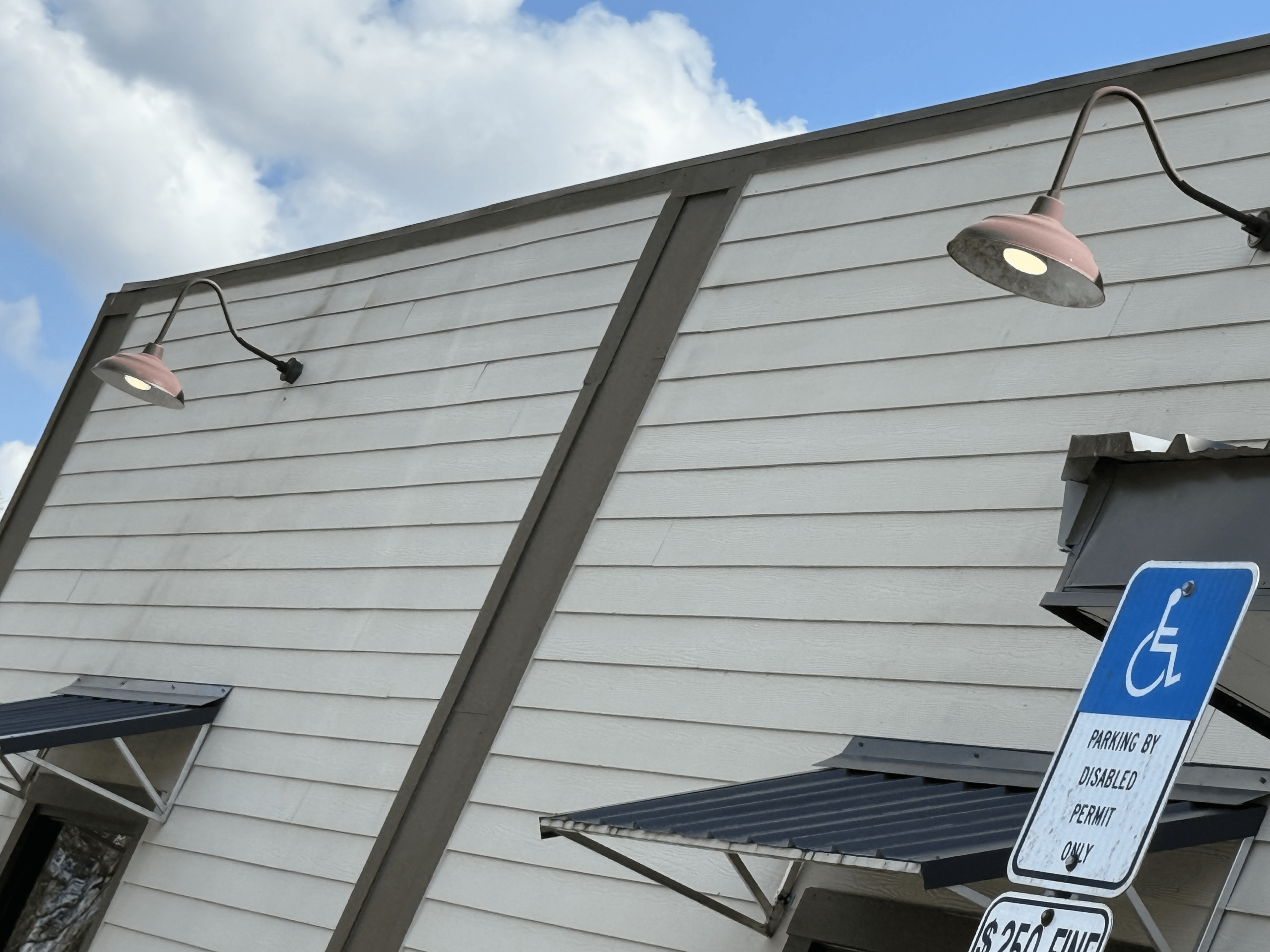 E9871974-1AD4-454A-AA7B-690300D704DD (1)